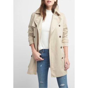 Gap | Classic Tan Trench Coat